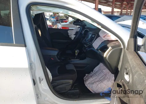 2016 Jeep Cherokee Sport z USA, uszkodzony, nr VIN 1C4PJLAB9GW347458